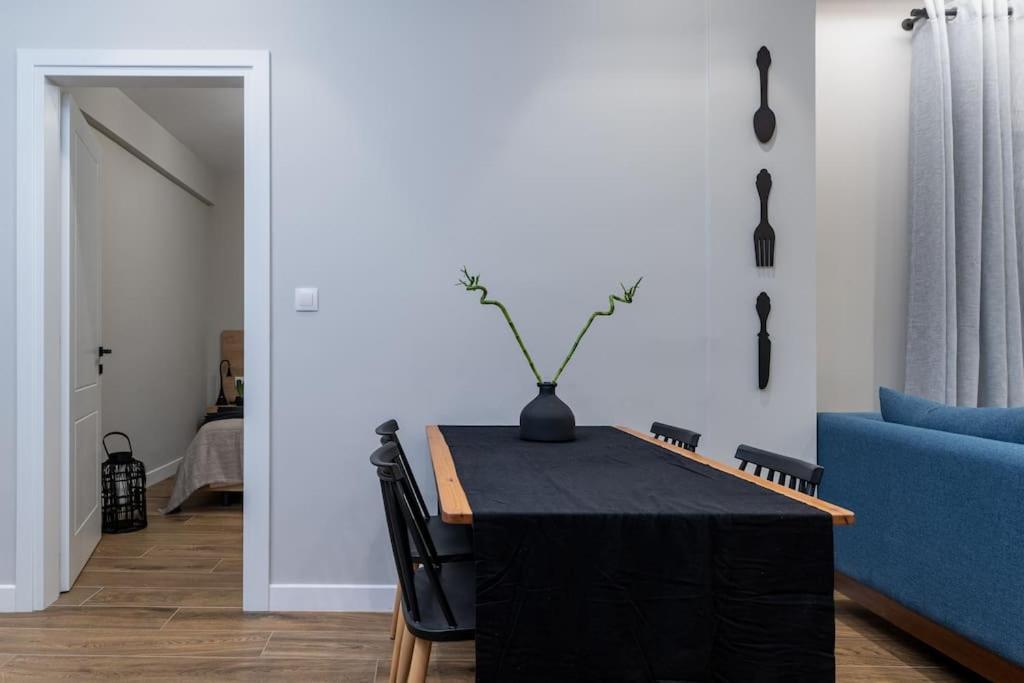 Stylish Abode Under Acropolis W/ Sunny Courtyard! Apartment Athens Exterior photo